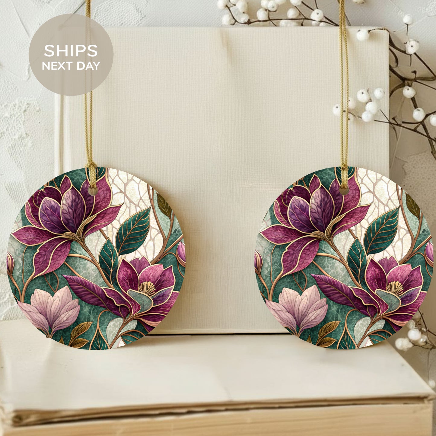 Elegant Floral Pattern Hanging Decorative Ornaments