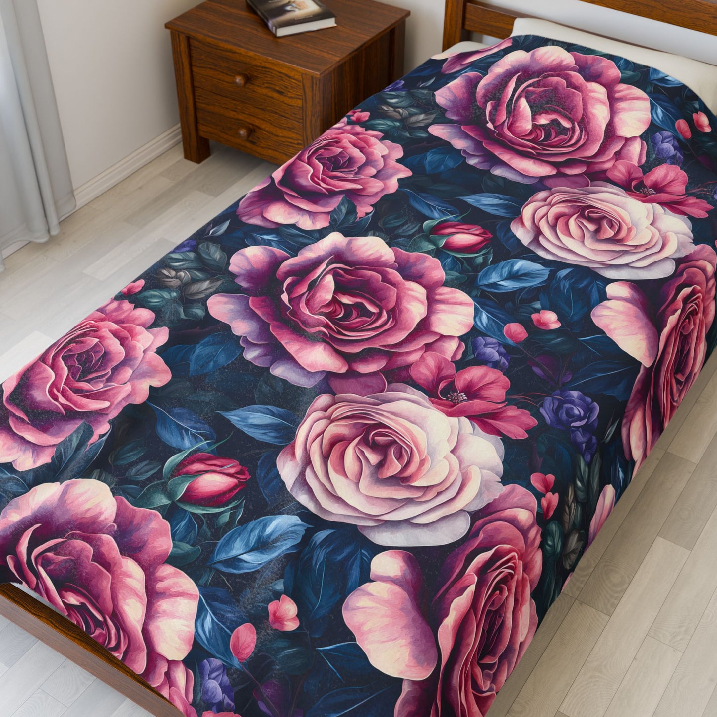 Floral Velveteen Plush Blanket - Cozy Home Decor for Floral Lovers