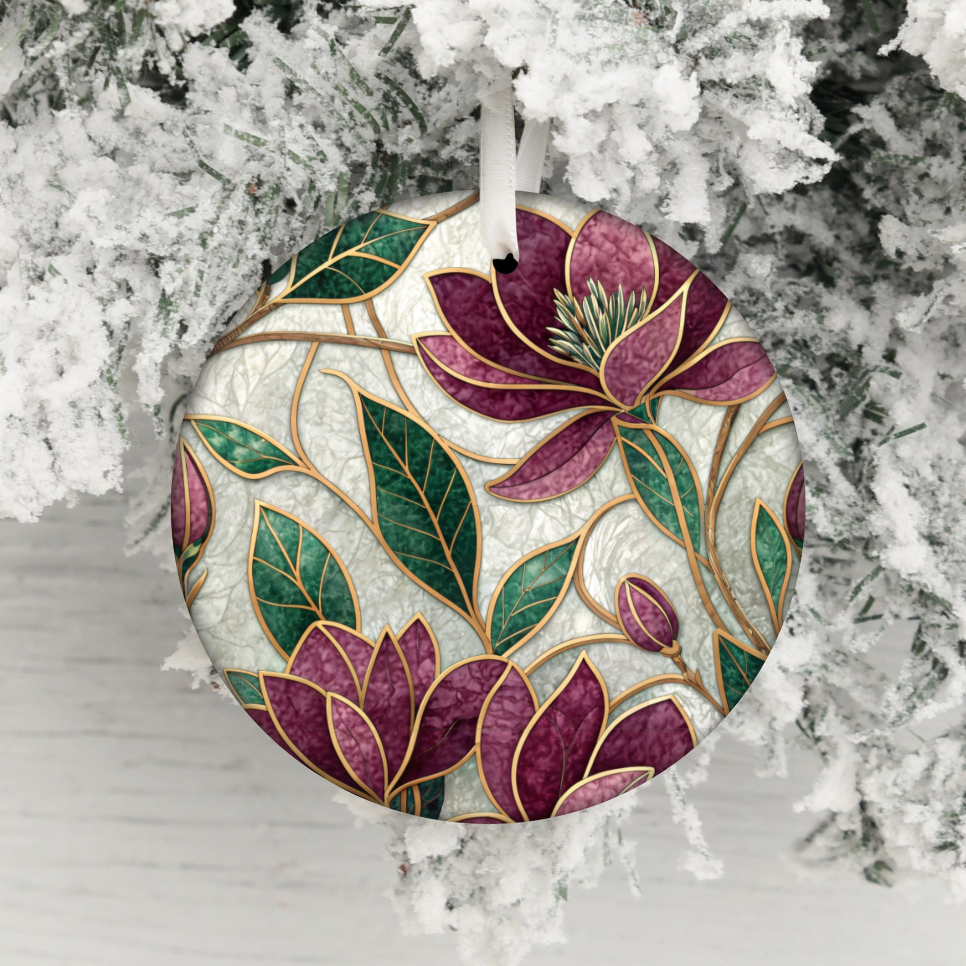 Elegant Floral Design Round Christmas Ornament