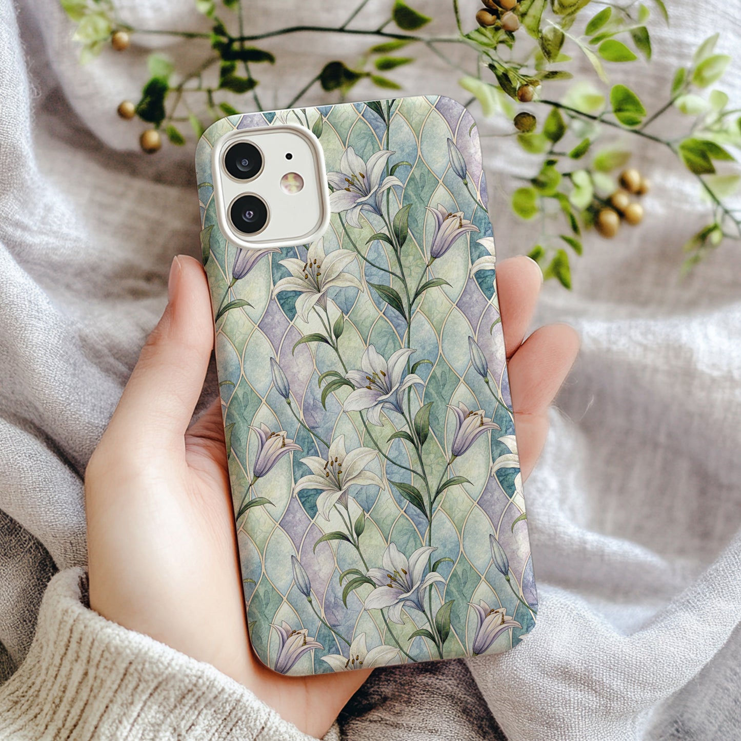Elegant Floral iPhone Case with Lilies Design