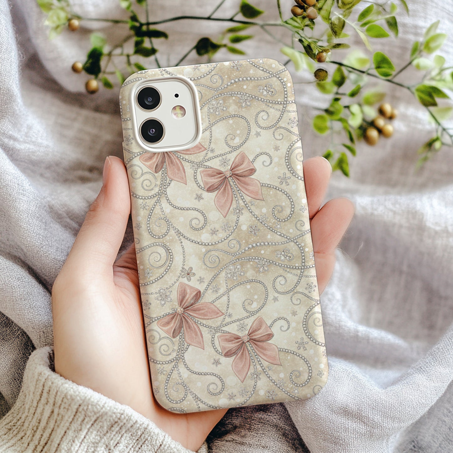 Elegant Bow Design Phone Case with Intricate Patterns