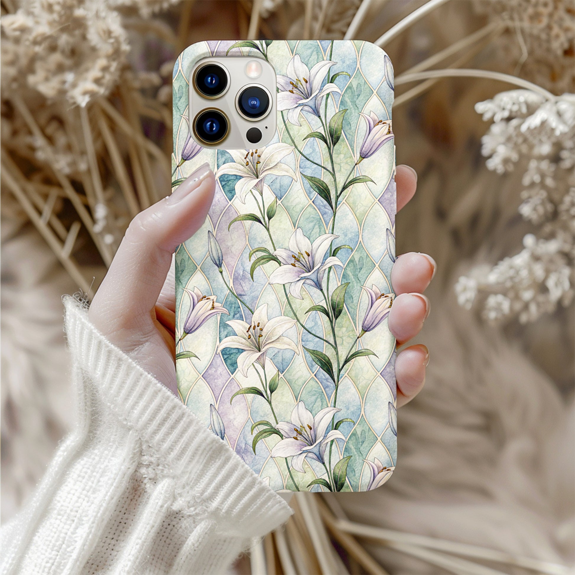 Elegant Floral Patterned Smartphone Case