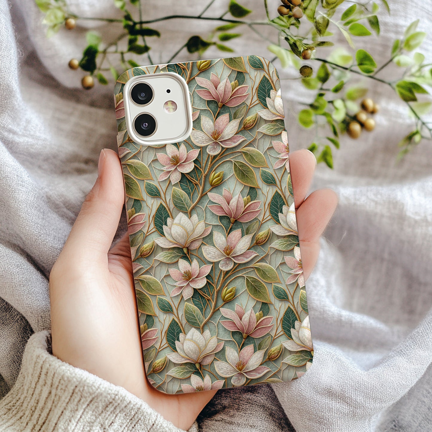Elegant Floral Patterned Smartphone Case for iPhone