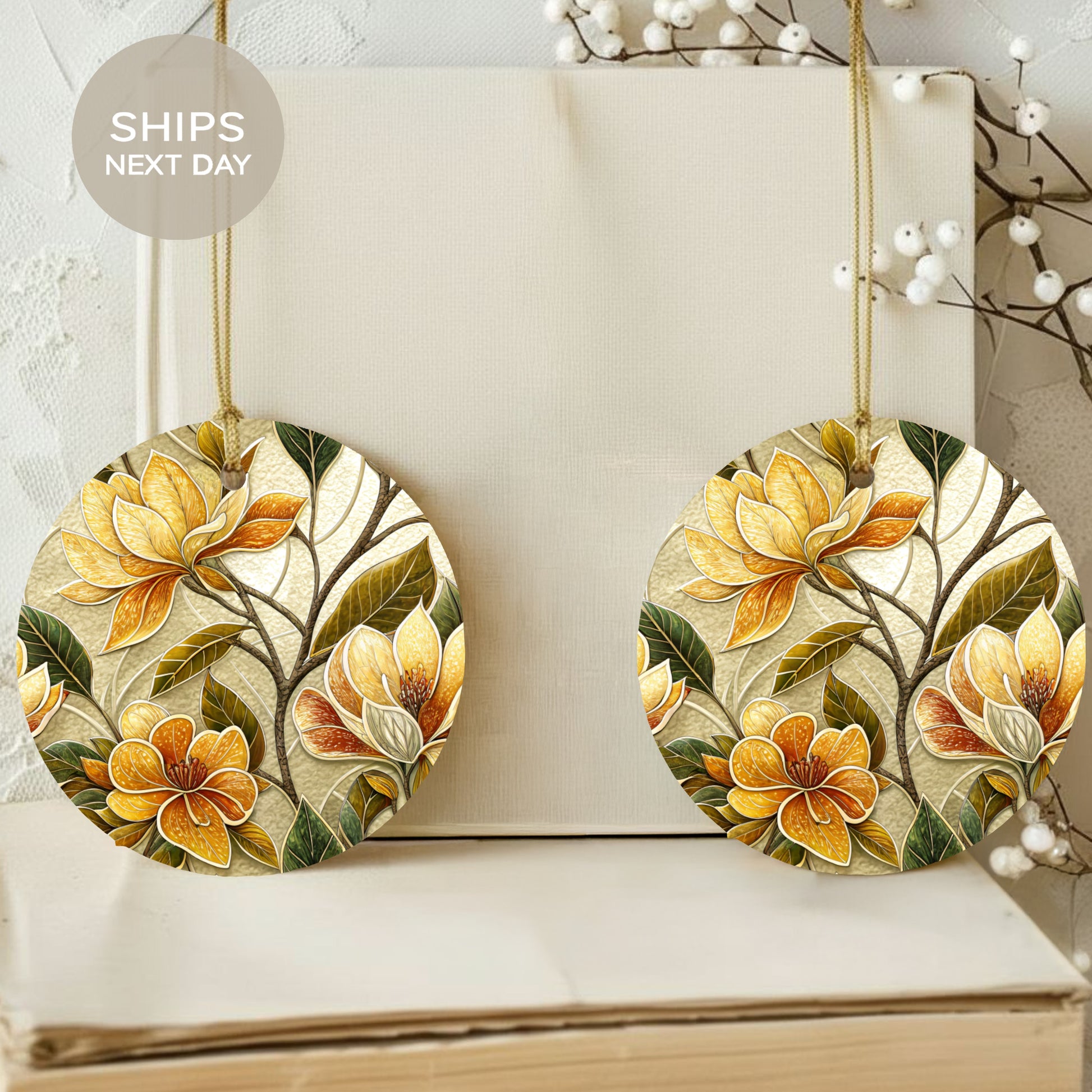 Elegant Floral Design Round Hanging Decor Ornaments