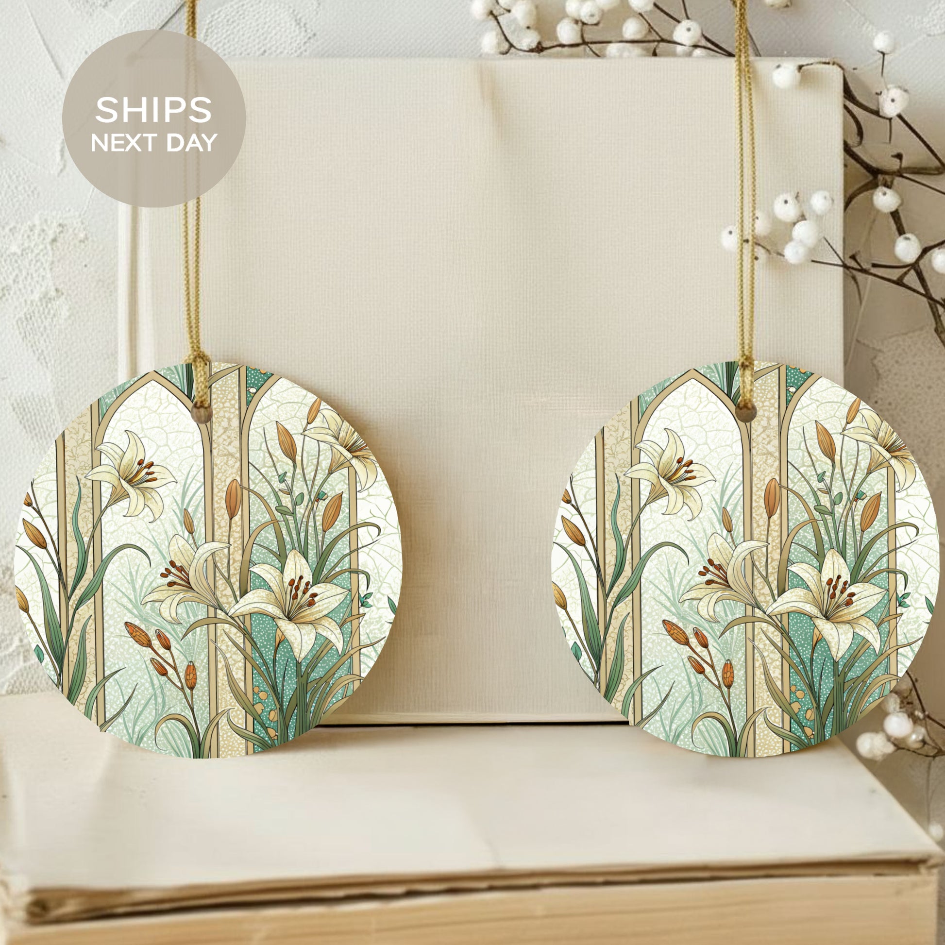 Elegant Floral Printed Circular Hanging Ornament