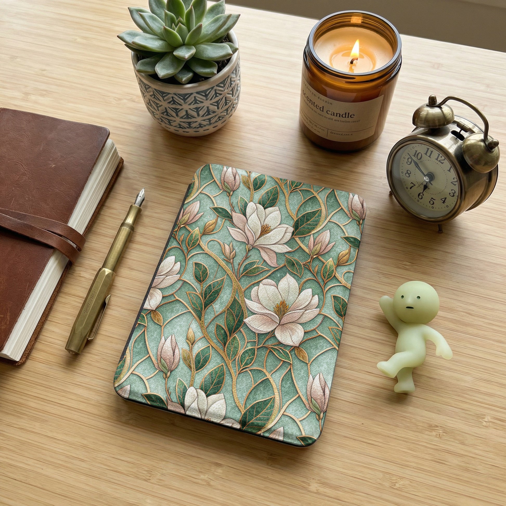 Floral Patterned Notebook with Elegant Leafy Design
