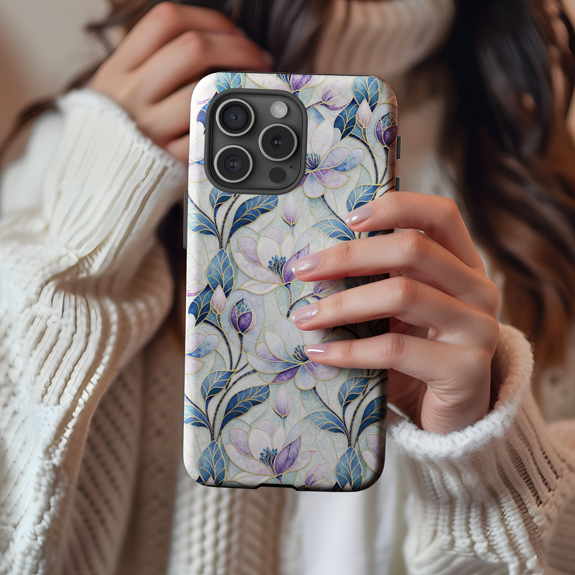 Elegant Floral Pattern Phone Case with Purple Accents