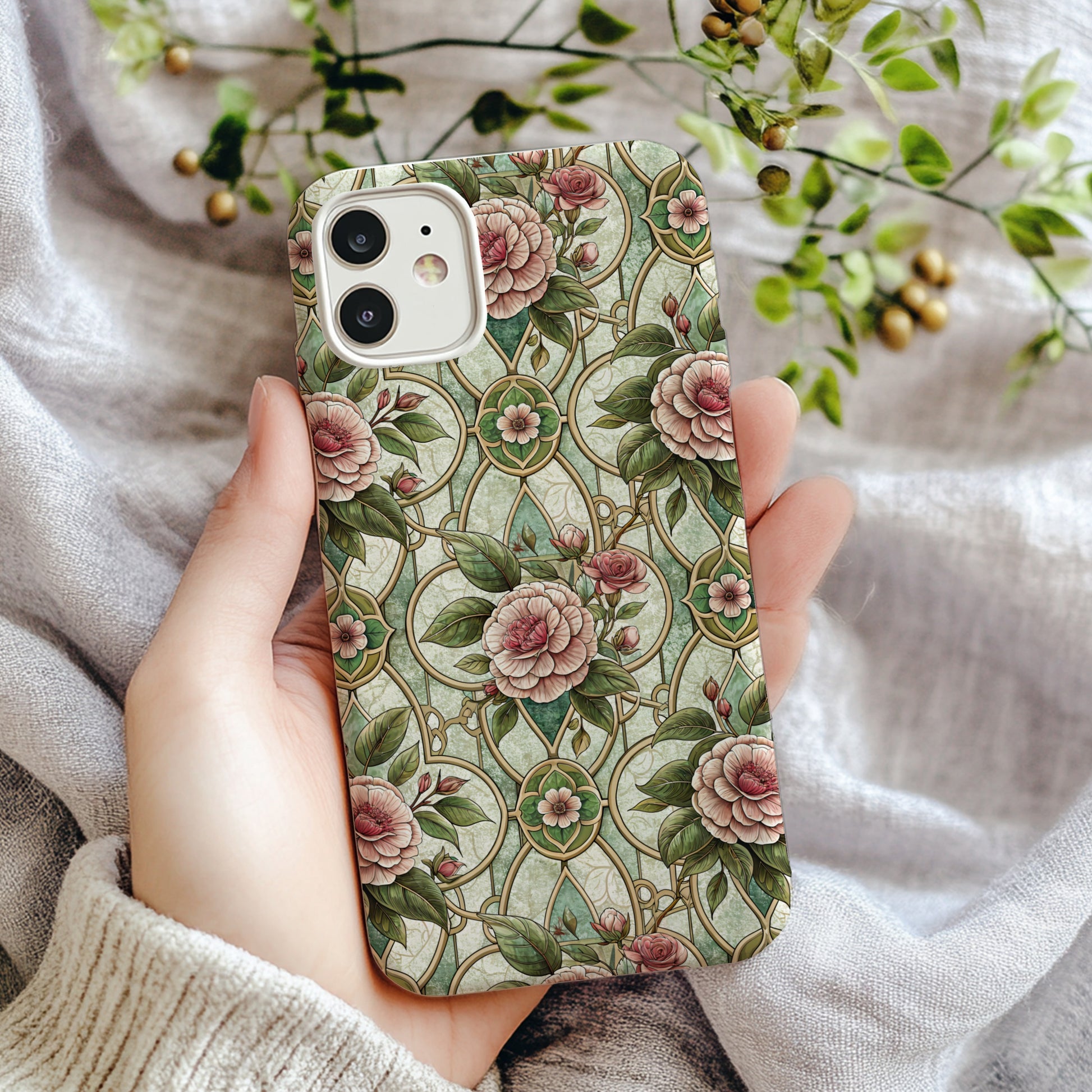 Elegant Floral Pattern Phone Case for a Stylish Look